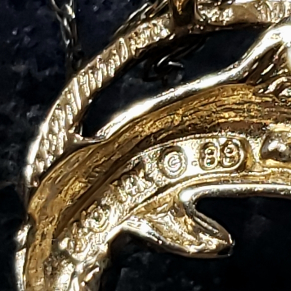 Dolphin Pendant Necklace. - Picture 5 of 11